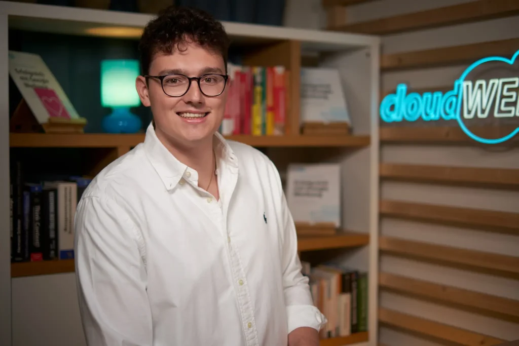 Christoph managt die WordPress Projekte bei der cloudWEB